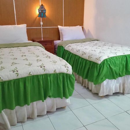 Hotel Galuh Прамбанан Екстер'єр фото