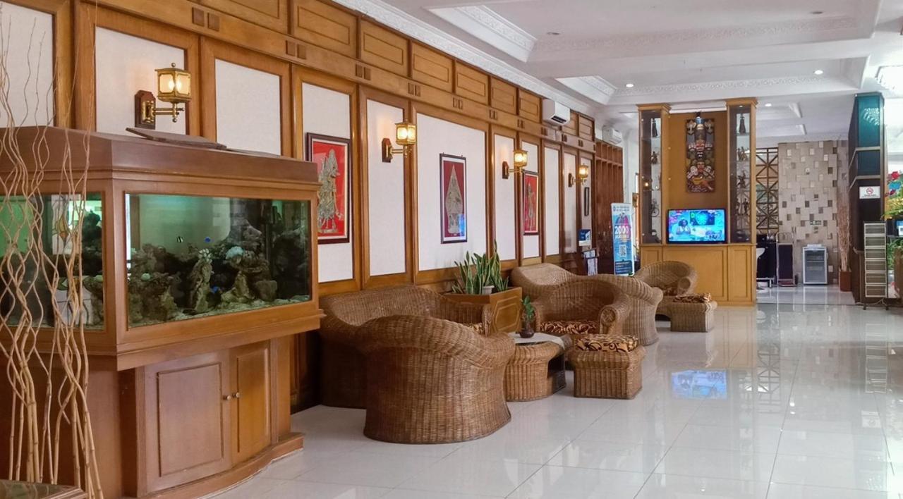 Hotel Galuh Прамбанан Екстер'єр фото