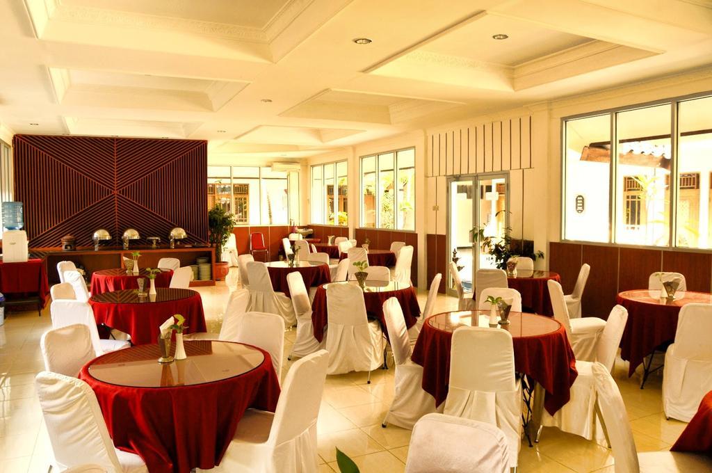 Hotel Galuh Прамбанан Екстер'єр фото