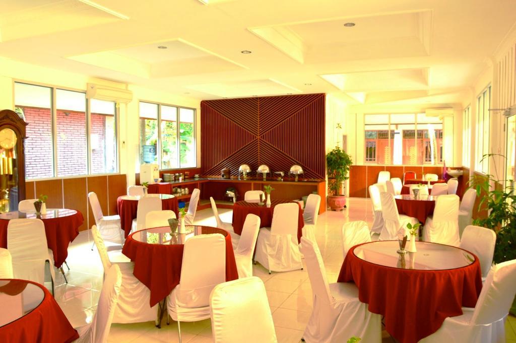 Hotel Galuh Прамбанан Екстер'єр фото